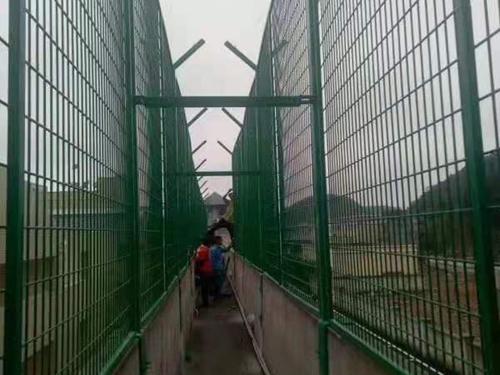 巡逻道隔离网